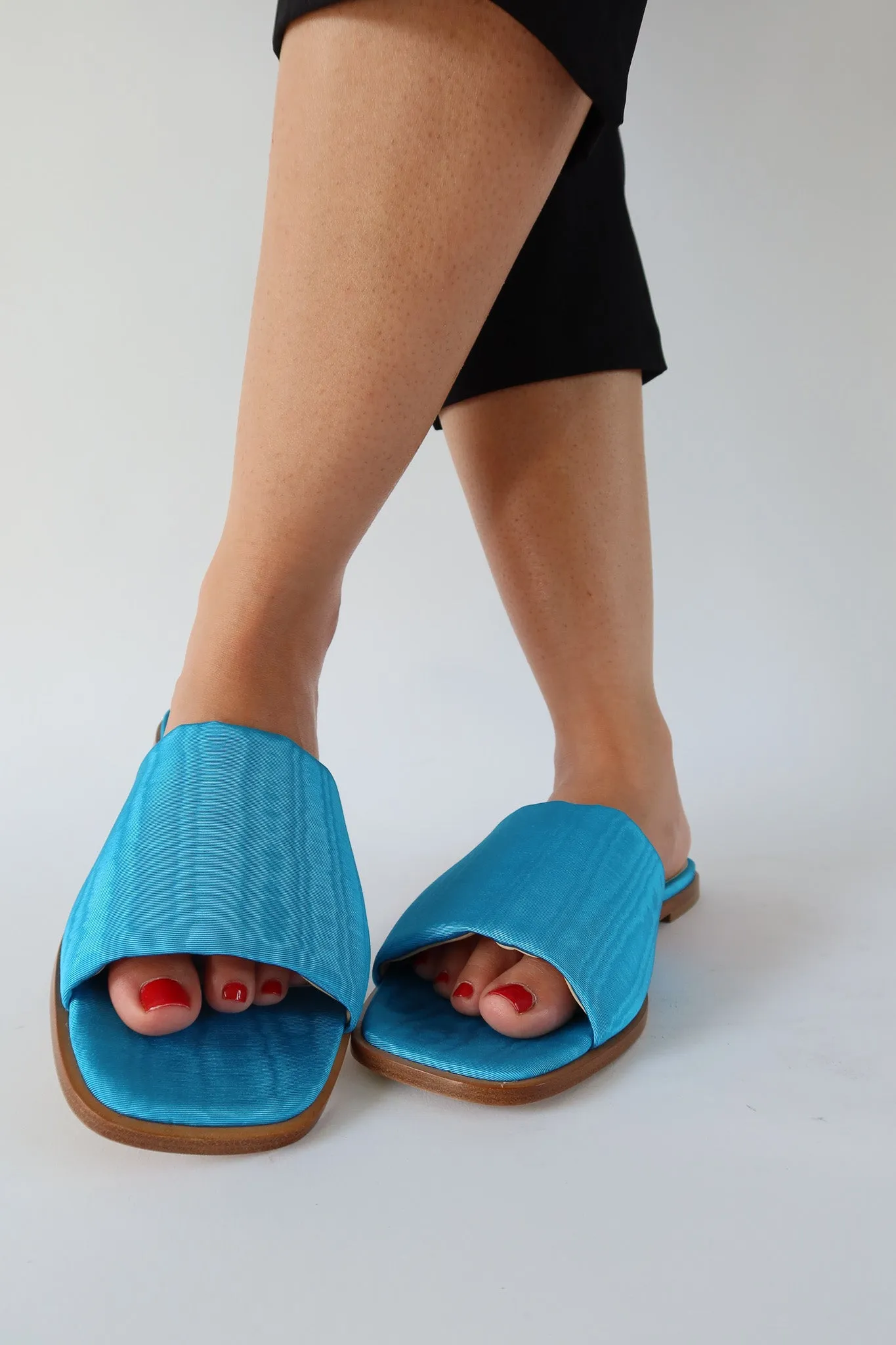 benni blue aqua moire sandal