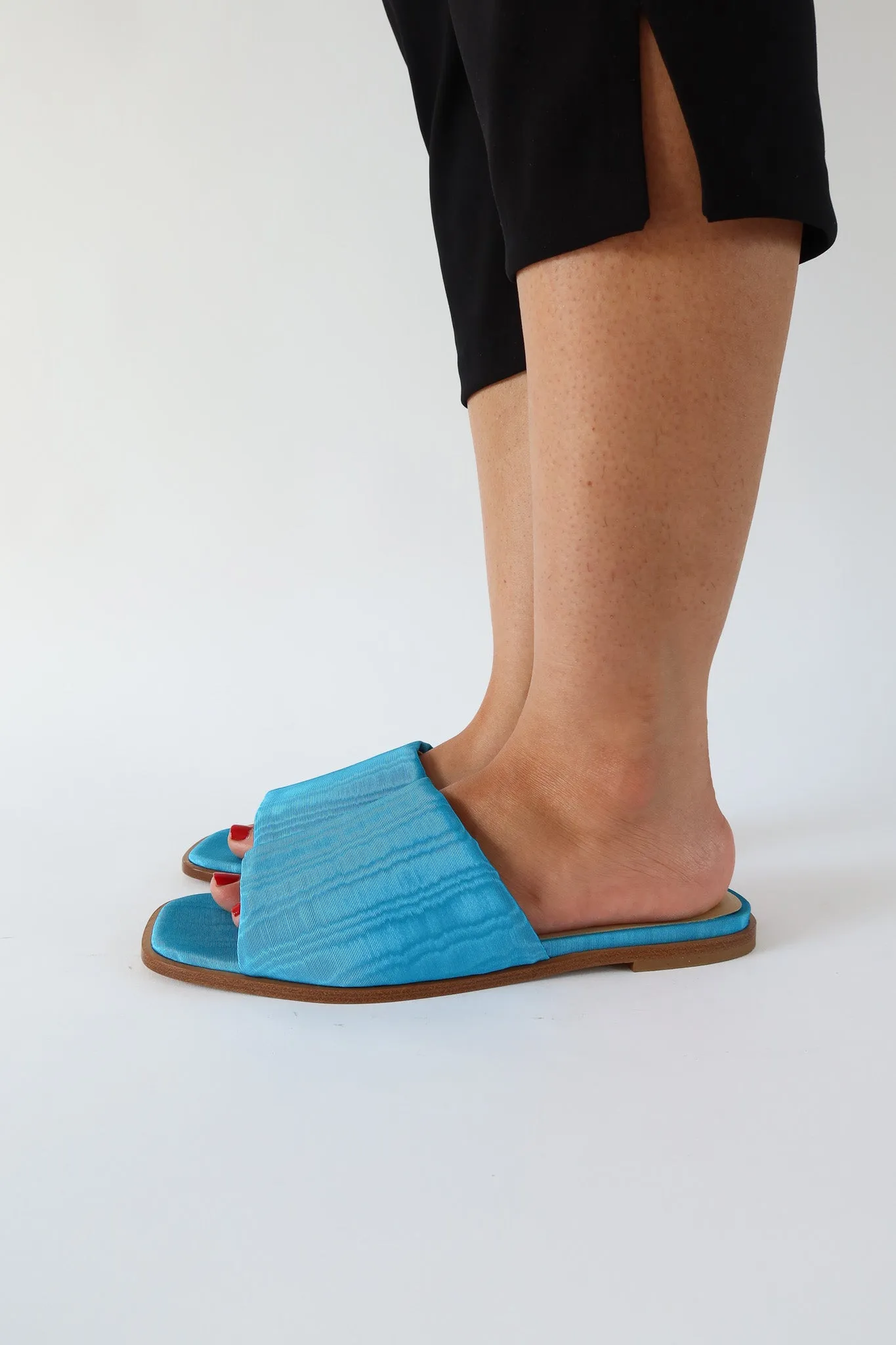 benni blue aqua moire sandal