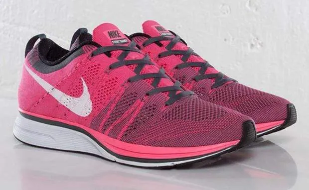 Nike Flyknit Trainer  Pink Flash