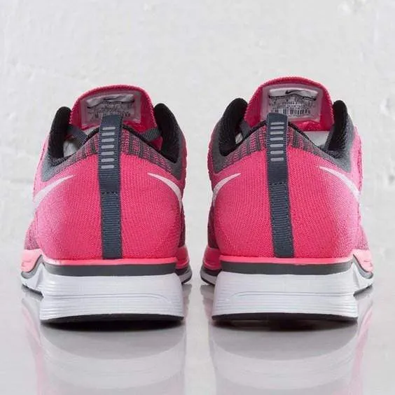 Nike Flyknit Trainer  Pink Flash