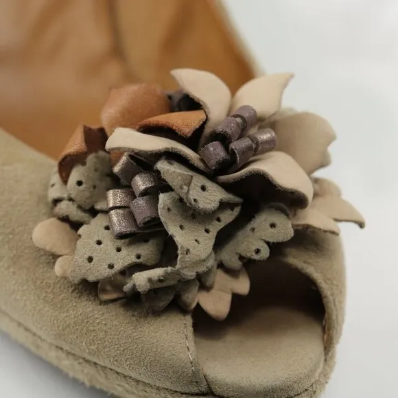 Paul Green Womens Pump Size 9.5 Tan Suede Platform Block Heel Flower Peep Toe