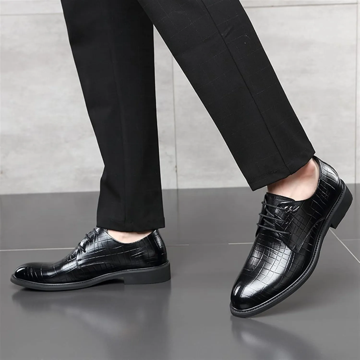 Single Season Dress Oxford Shoes for Men Lace Up Round Toe Plaid Derby Shoes Leather Slip Resistant Rubber Sole Non Slip Block Heel Wedding Very Popular Among Young People