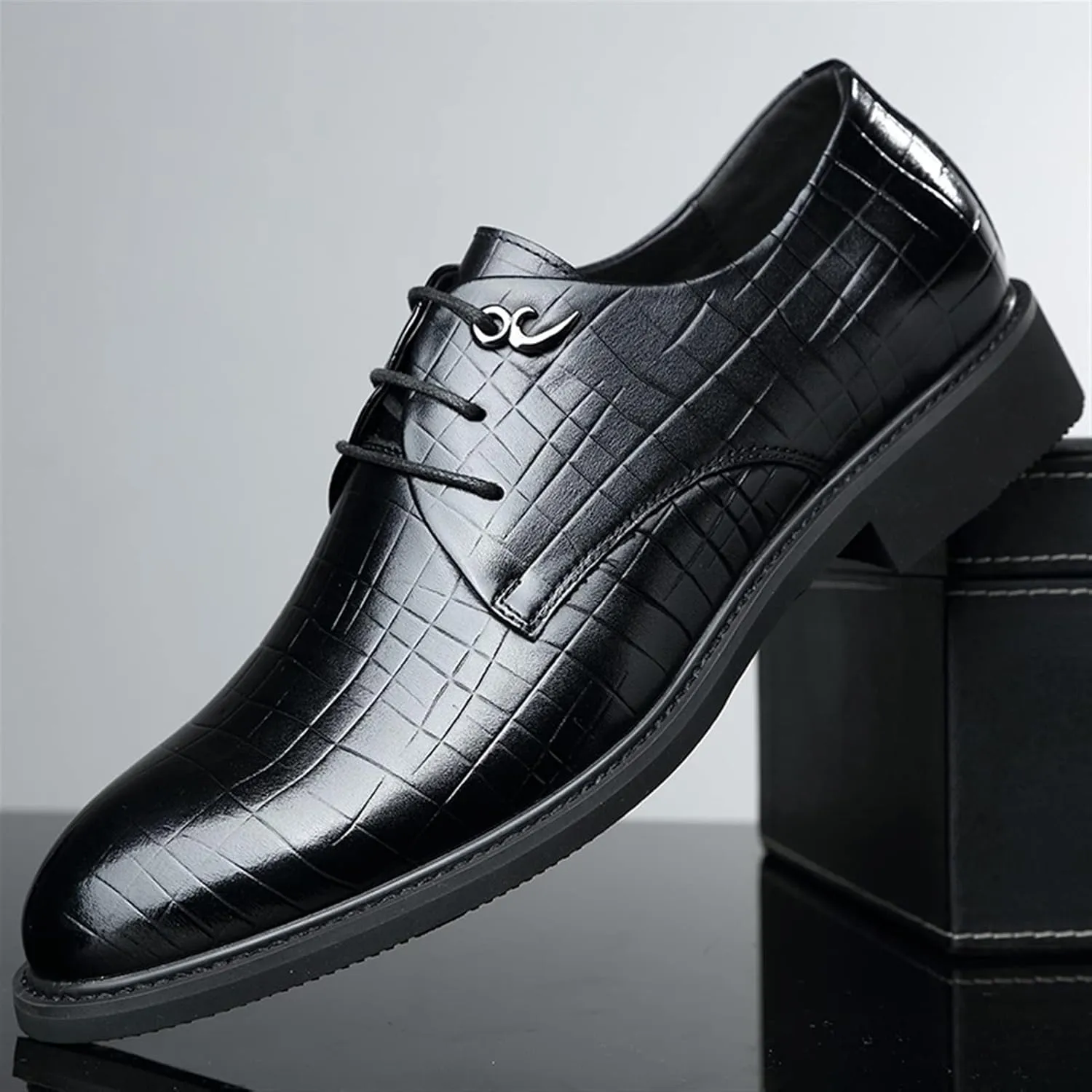Single Season Dress Oxford Shoes for Men Lace Up Round Toe Plaid Derby Shoes Leather Slip Resistant Rubber Sole Non Slip Block Heel Wedding Very Popular Among Young People