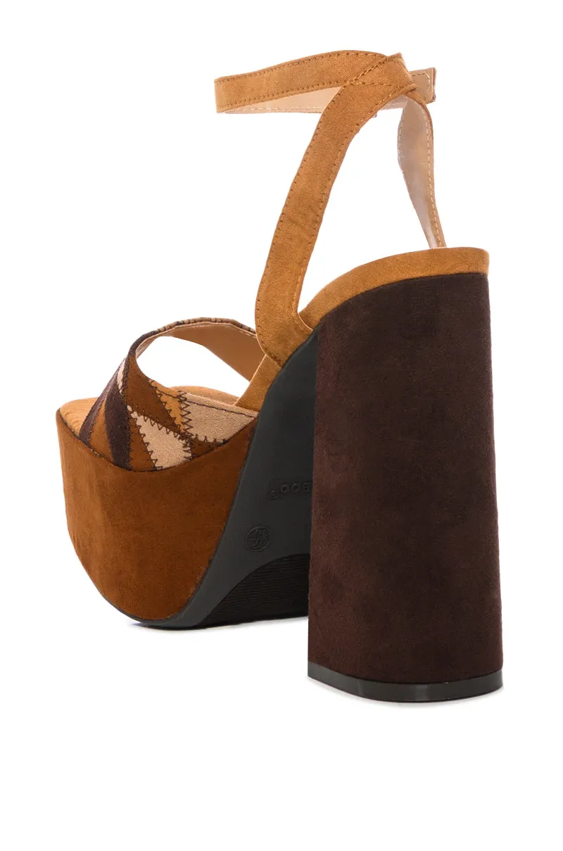 THRILLED CHUNKY PLATFORM SANDAL IN TAN