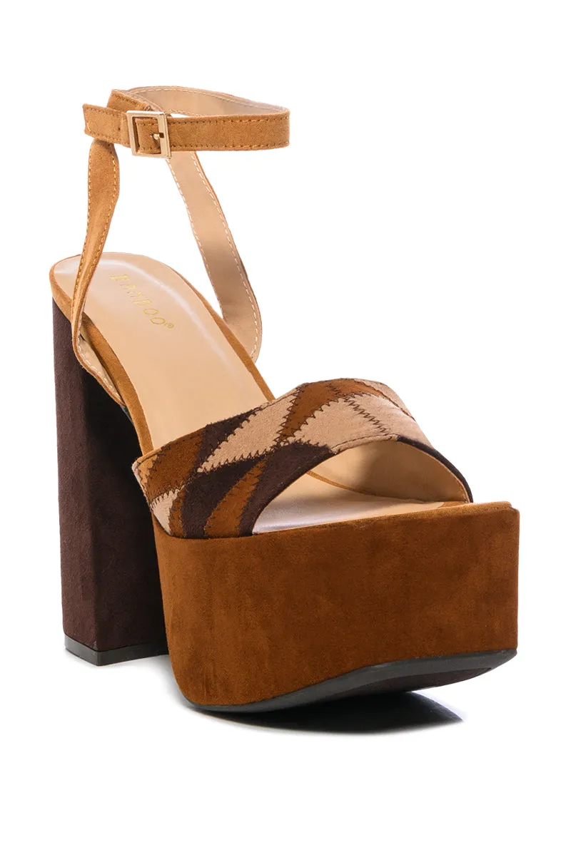 THRILLED CHUNKY PLATFORM SANDAL IN TAN