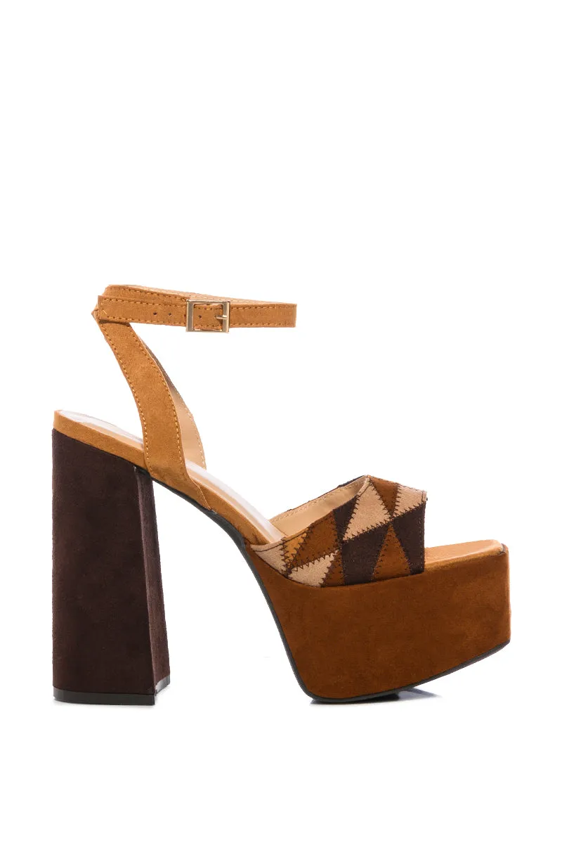 THRILLED CHUNKY PLATFORM SANDAL IN TAN