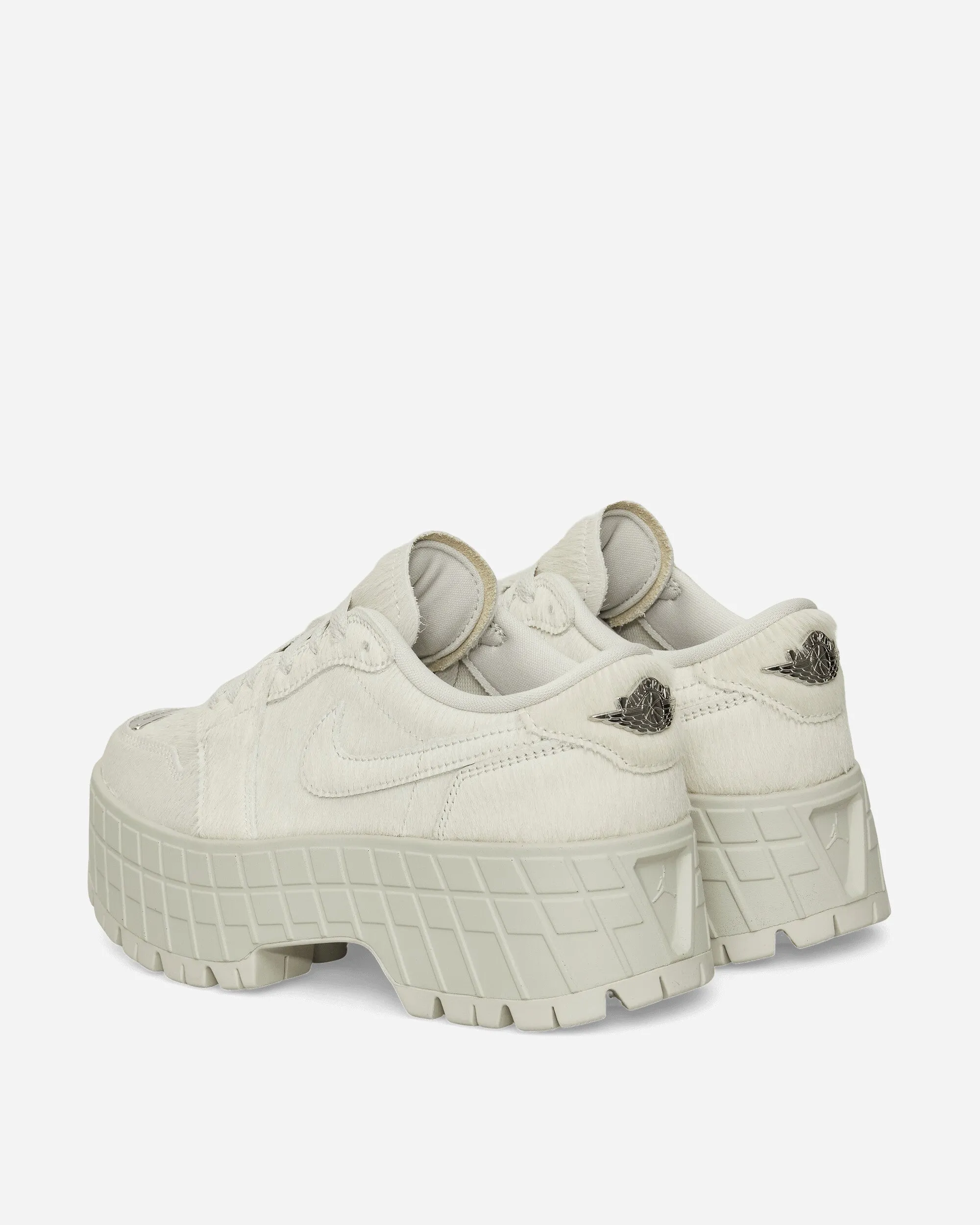 Women's Air Jordan 1 Brooklyn Low Light Bone / Metallic Silver