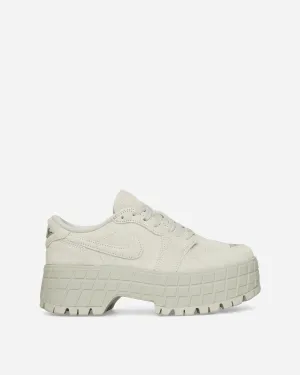Women's Air Jordan 1 Brooklyn Low Light Bone / Metallic Silver