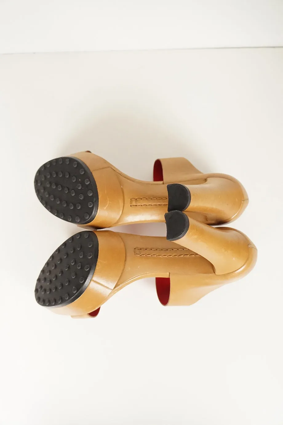 [WS5239] Tod's | Platform pump