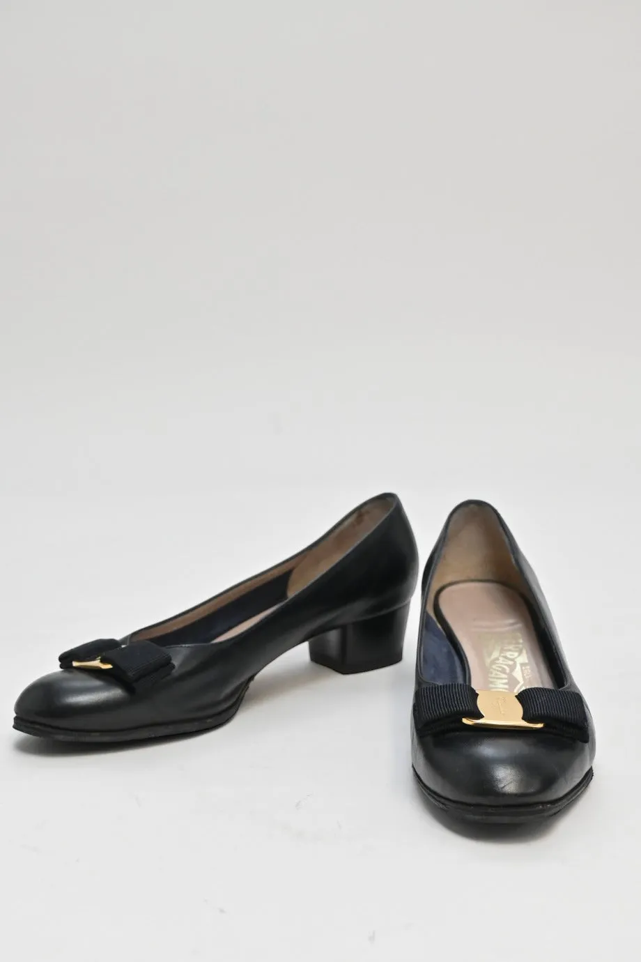 [WS6878] Salvatore Ferragamo | Low Heel Pump